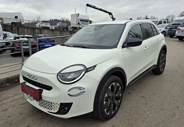 Zunanja slika - Fiat 600 - 1.2 T3 Hybrid E-DCT6 110 La Prima + ZIMSKE GUME - 1