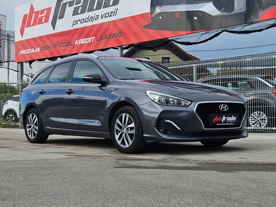 Zunanja slika - Hyundai i30 - 1.6 CRDi 110 Style, 1.LAST, SLOVENSKI - 1