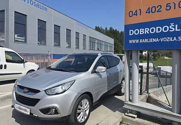 Zunanja slika - Hyundai ix35 - 2.0 CRDI Premium 4WD PANORAMA... - 1