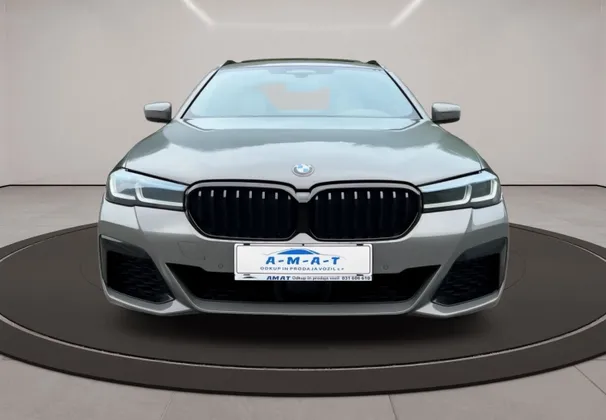 Zunanja slika - BMW Serija 5 - Touring: 530d M Sport Pano Vl. kljuka Laser - 1