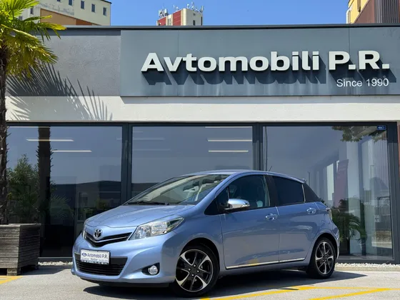 Zunanja slika - Toyota Yaris - 1.33 VVT-i Luna SLO 6 PRESTAV 2 KOMPLETA PLATIŠČ - 1