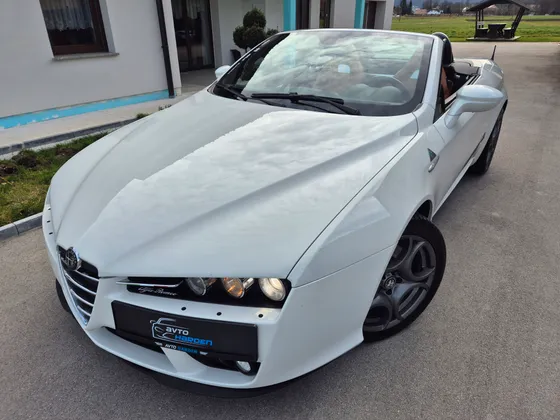 Zunanja slika - Alfa Romeo Spider - 2.4 - 1
