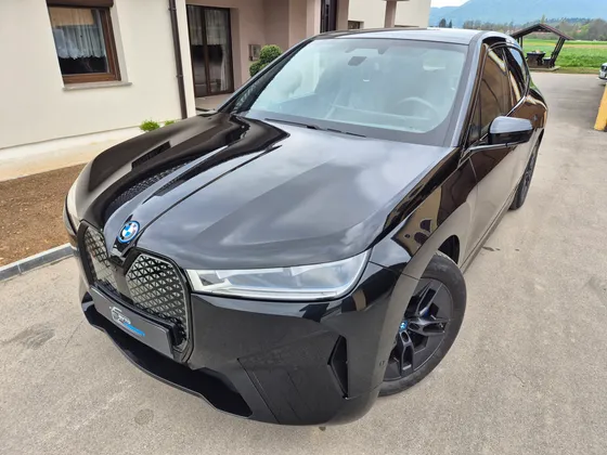 Zunanja slika - BMW iX - xDrive40 Sport - 1
